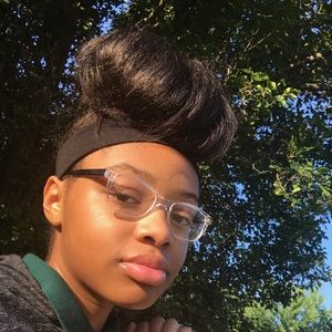 Meet your Posher, Jade